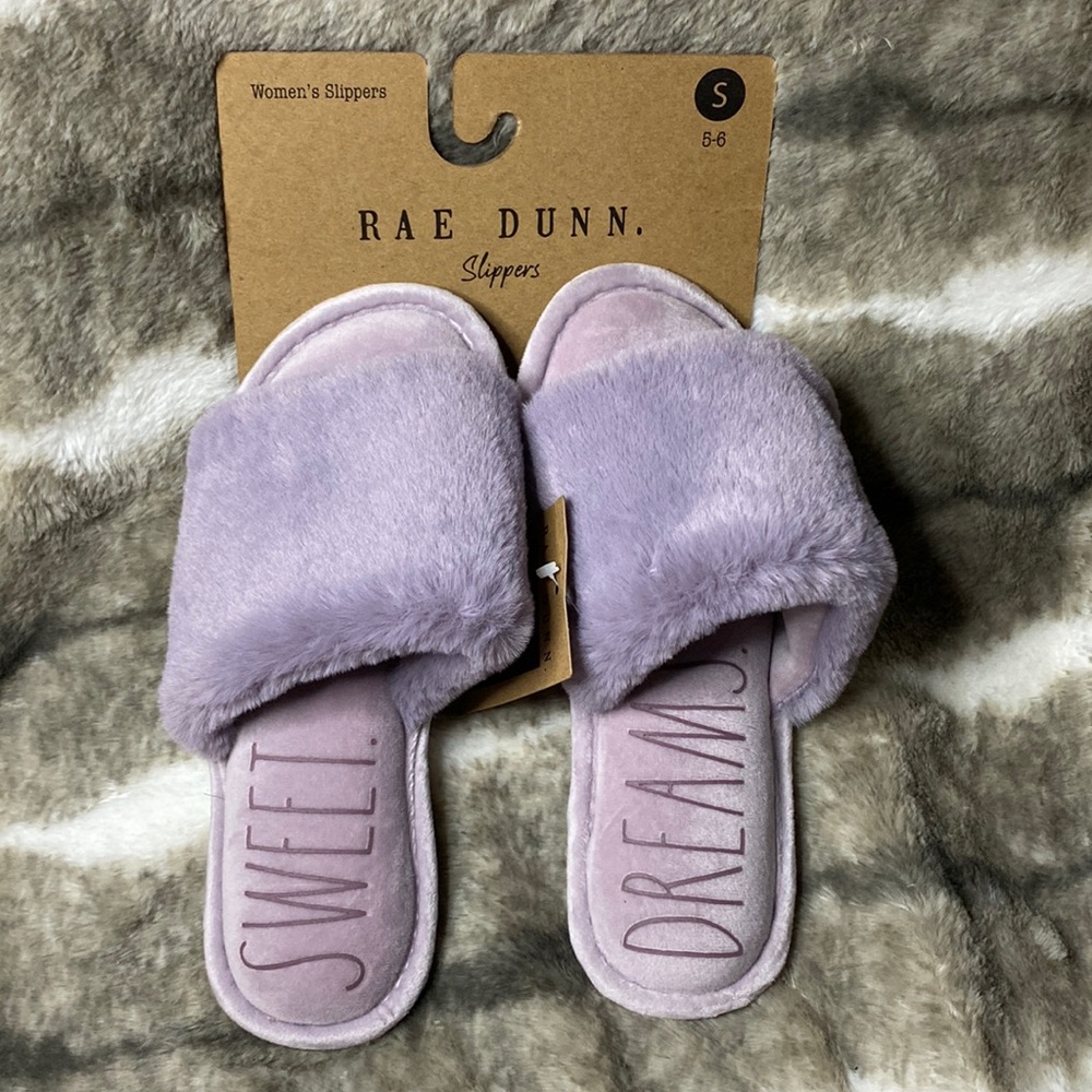 NWT Rae Dunn “Sweet dreams” slippers